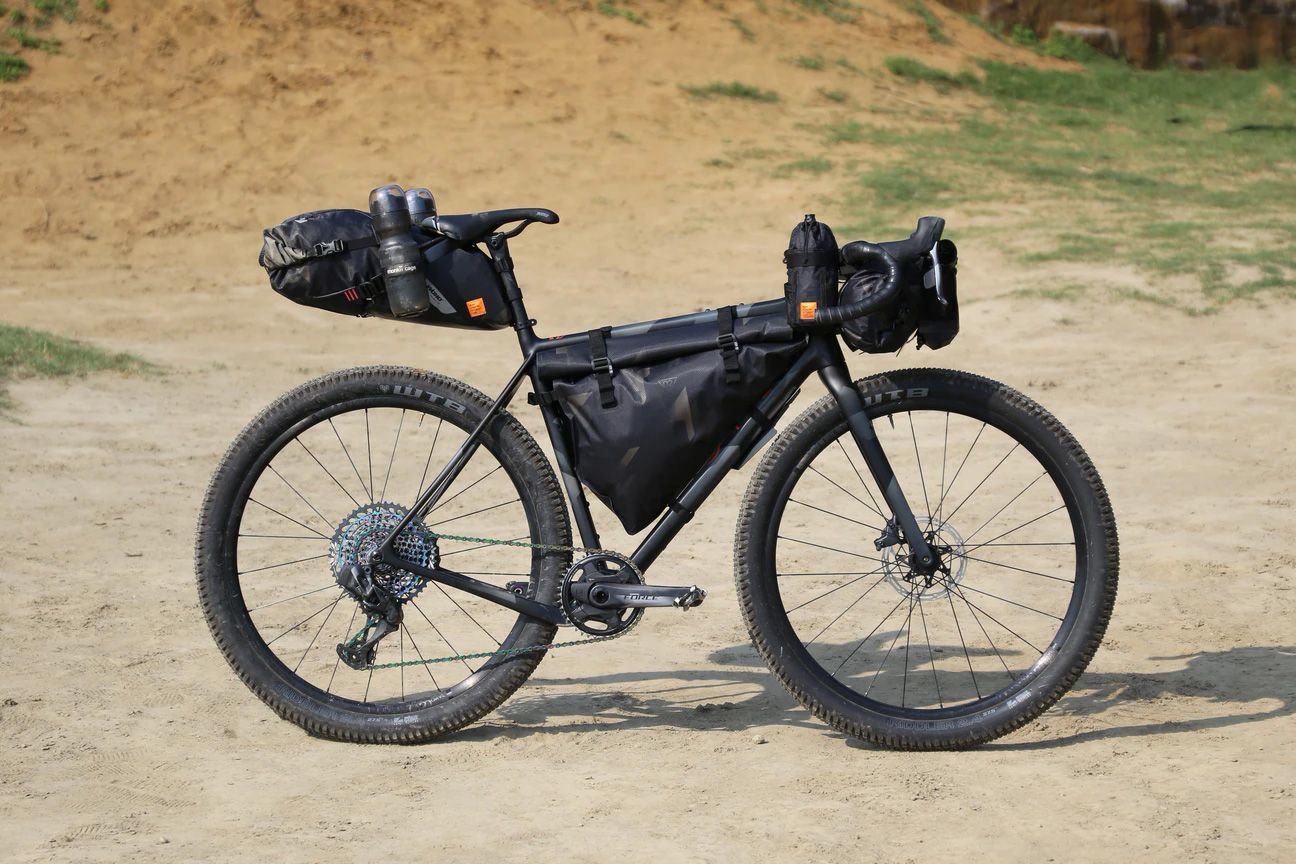 WOHO RÁMOVÁ BRAŠNA X-TOURING DRY DIAMOND CYBERCAM ČERNÁ