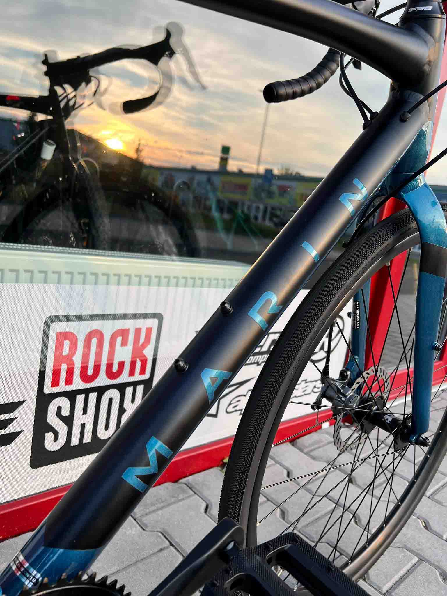 MARIN Gestalt, čierna/modrá 