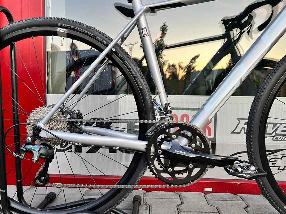 Superior X-ROAD Comp / Gloss Silver/White Metalic