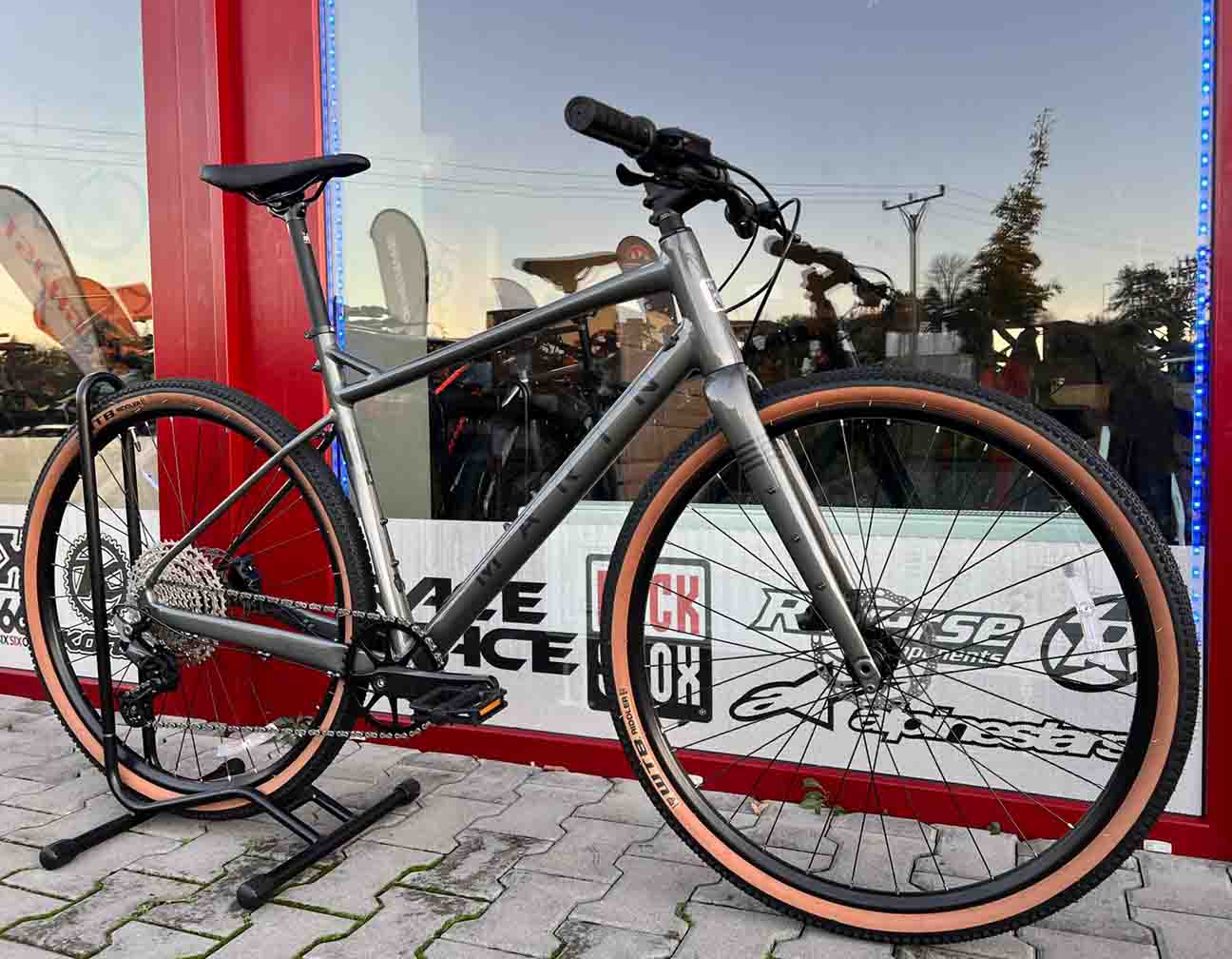 MARIN DSX 1, strieborný 