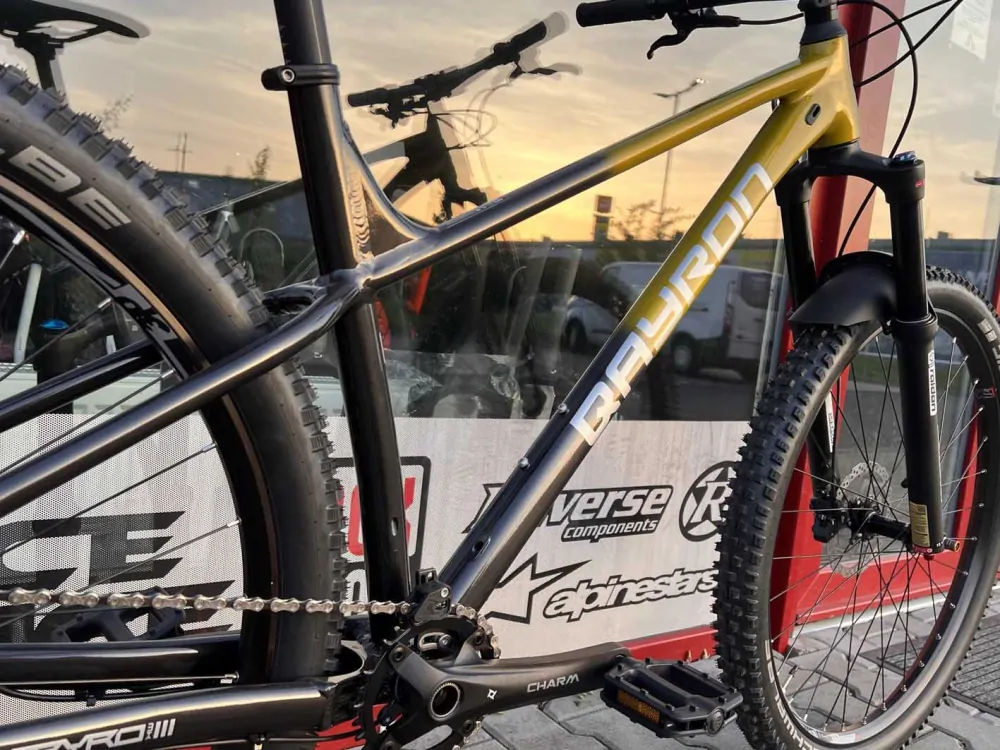 Qayron Spyro MK3 5 29" Mustard/Black