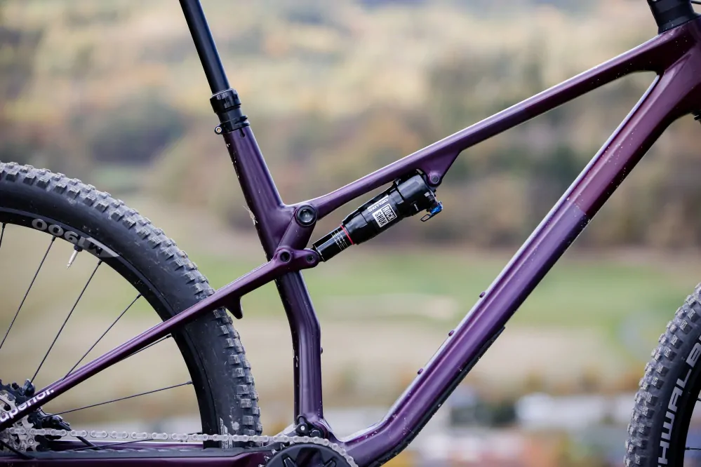 SUPERIOR XF 9.7 DC Matte Carbon Berry
