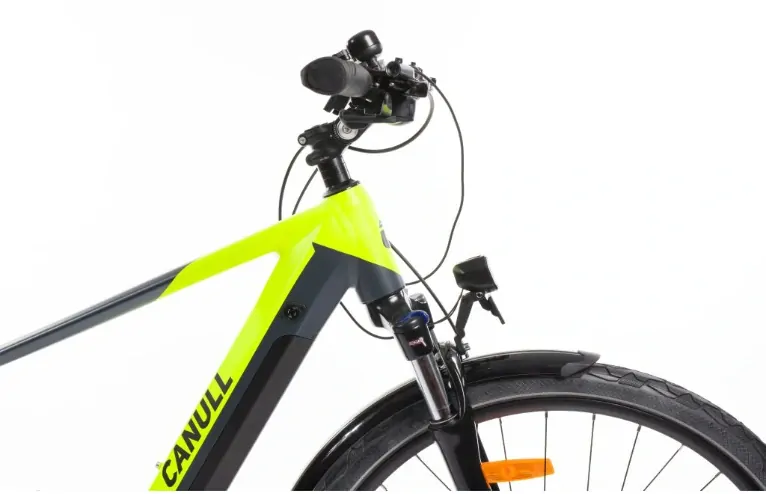 MUSCA MX over yellow/grey