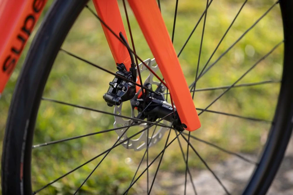 Superior XR 9.5 GF / Gloss Grey / Red