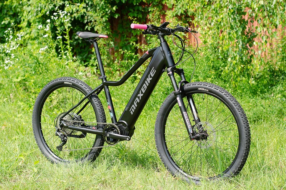 MAXBIKE FREYA 2.1 černá