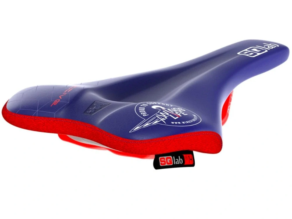 Sedlo SQlab 611 Ergowave active 2.1 ltd. Wings for Life