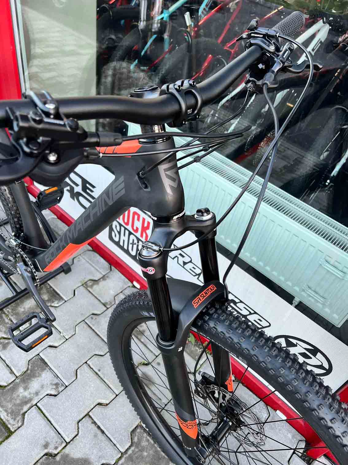 Kolo Rock Machine Blizz CRB 20-29 černá/oranžová