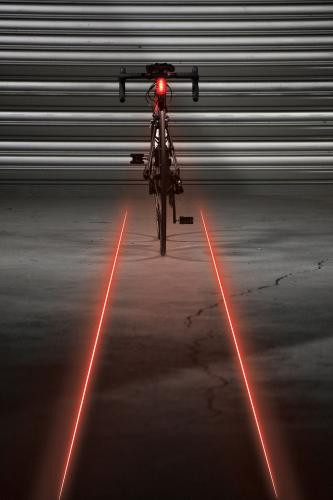 LEZYNE Zadní světlo LASER DRIVE černé, 250 Lumenů, USB