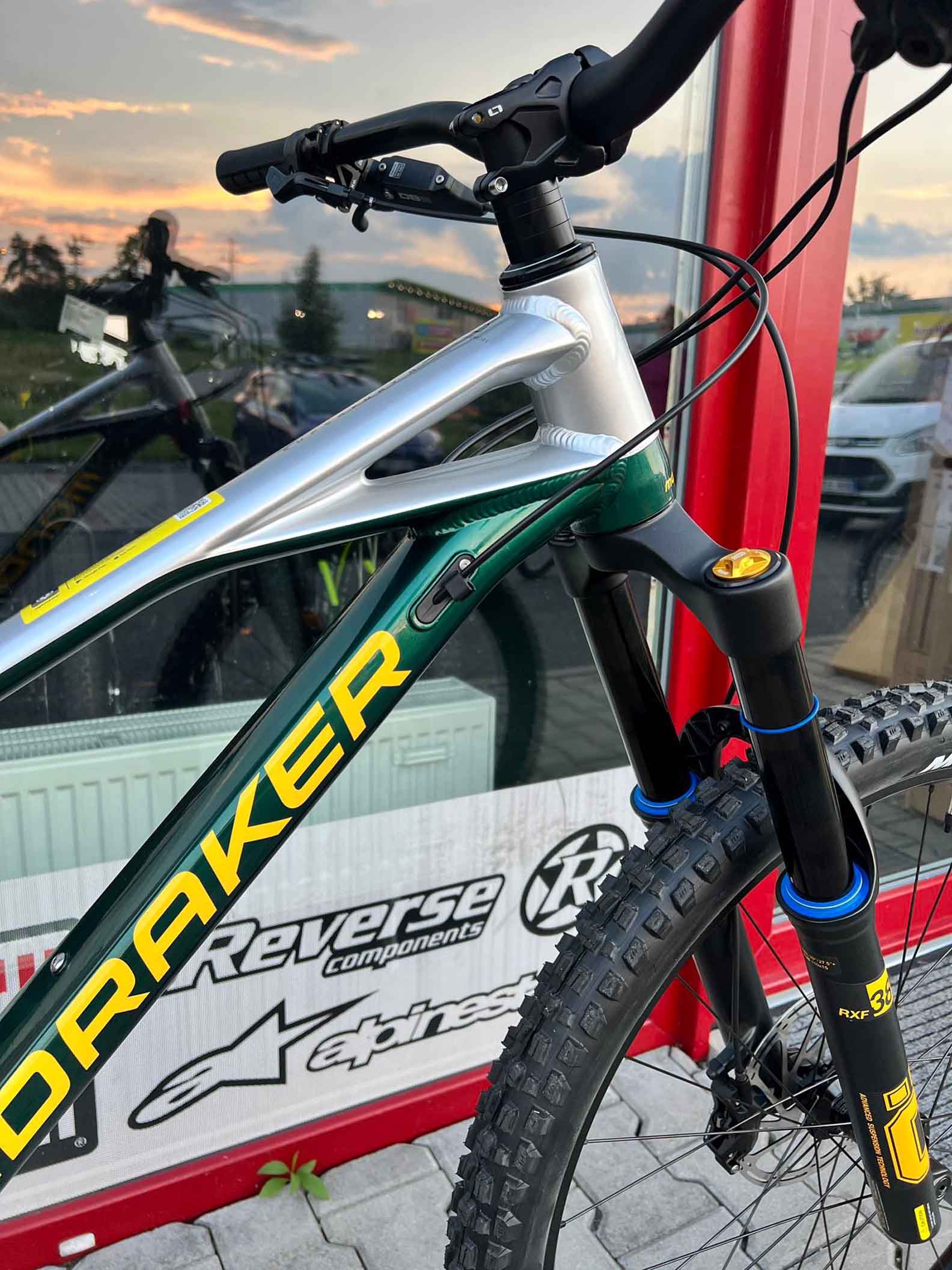 MONDRAKER SUPERFOXY R, BRITISH RACING GREEN/RACING SILVER/YELLOW