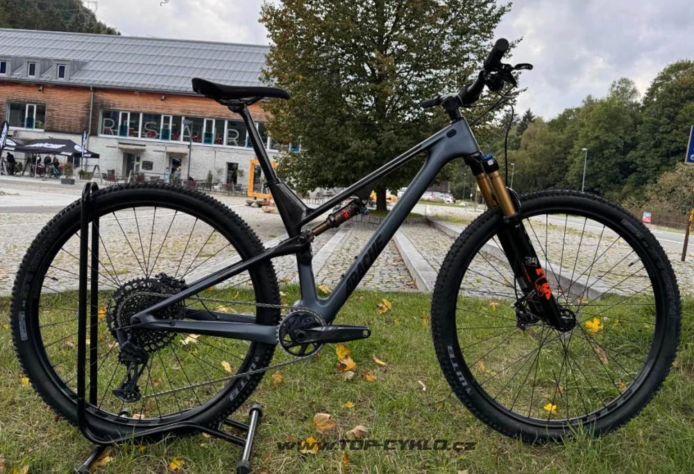 29" kolo APACHE Eagle C1 ocelově modrá