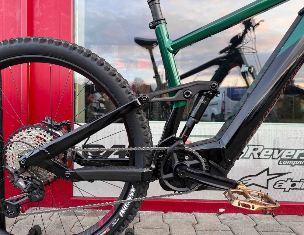 MOUSTACHE Samedi 29 Trail 9 750 British Green