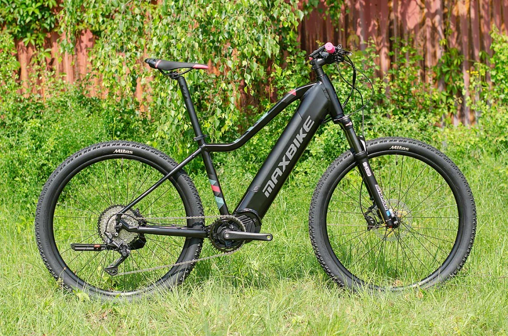 MAXBIKE FREYA 2.1 černá