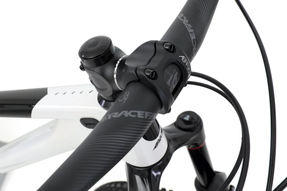 29" kolo APACHE Eagle C5 bílá