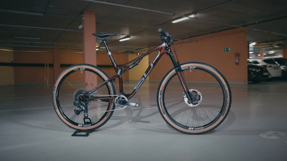 Superior TEAM XF 29 Factory Racing GLOSS CARBON RED