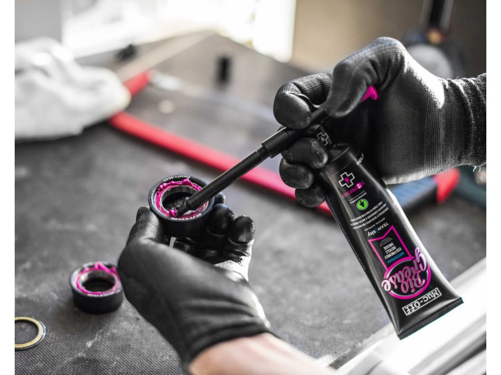 MUC-OFF BIO GREASE - Tuhé mazivo (vazelína) 150g