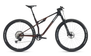Superior XF 9.5 Team / Gloss Red Carbon / Black