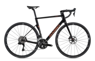 Kolo BASSO Venta R, Shimano 105 Di2, Microtech MCT, magma black, 2026
