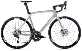 28" kolo APACHE Gila RS3 stříbrná